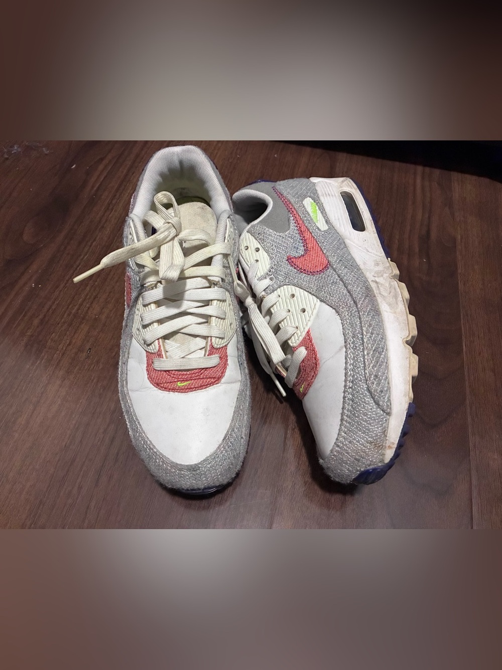 Nike Men's Gray and Coral Air Max Sneakers